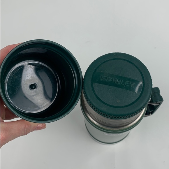 Stanley Classic Retro Green Thermos with Silver Accents Handle Lid 24oz - Picture 8 of 12